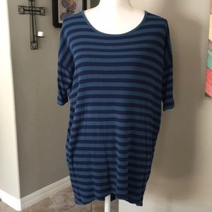 LuLaRoe Irma tunic size XS